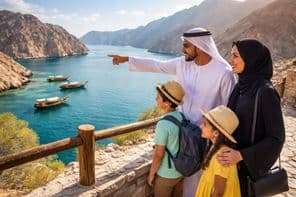 Família em um passeio pelo GCC durante o Eid