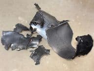 pedaços de fragmentos de foguete