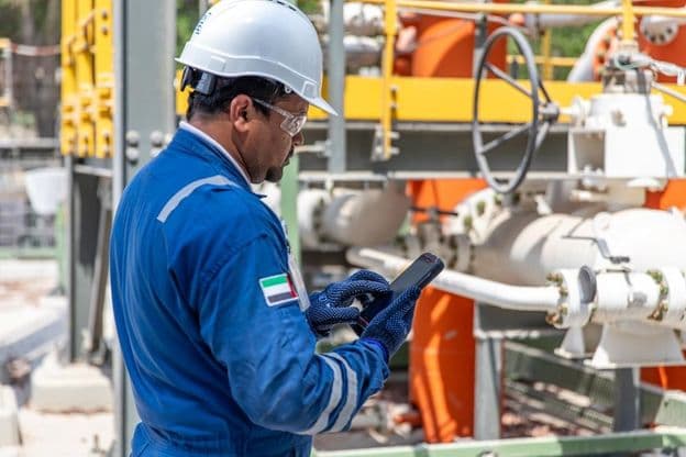 Usina de energia em Abu Dhabi