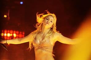 Shakira se apresentando na Arena de Minsk