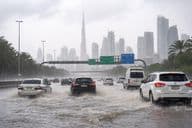 Estradas de Dubai após a chuva
