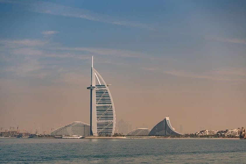 O hotel Burj Al Arab na moderna Dubai