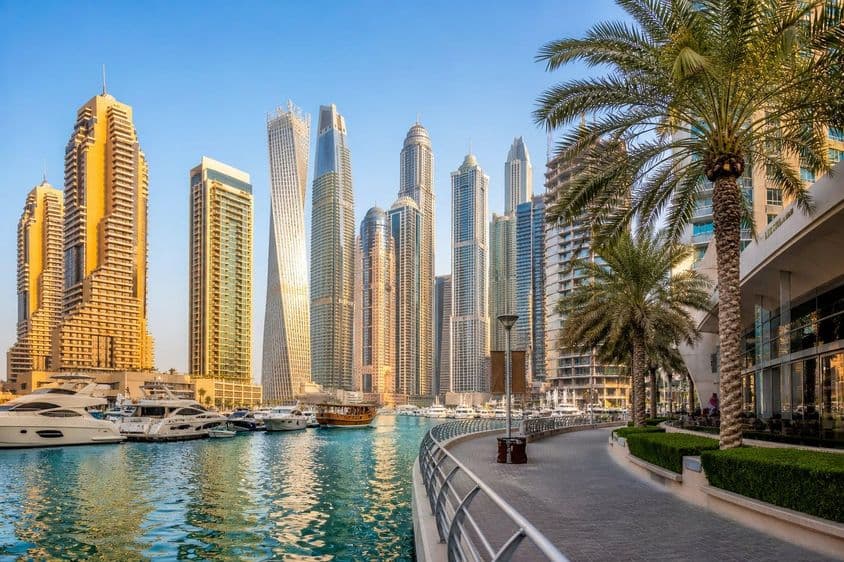 Amanhecer no ambiente da Dubai Marina