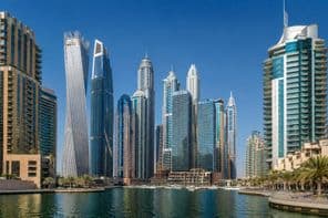 Calor em Dubai Paisagem Urbana