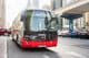 Ônibus Volvo circula em Dubai.