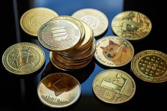 Criptomoeda Solana dourada