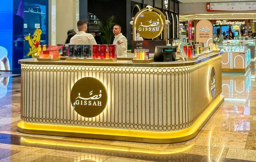 Dubai, um quiosque de varejo da Gissah Parfumes, uma marca de fragrâncias de luxo.