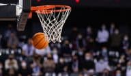 Jogo de basquete com uma cesta.