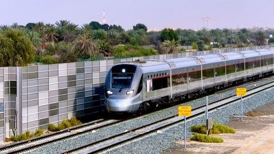 O luxuoso trem de passageiros Etihad