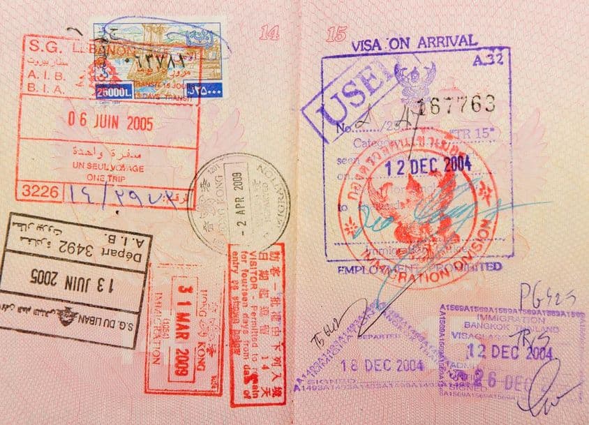passaporte com carimbos da Tailândia, Hong Kong e Líbano